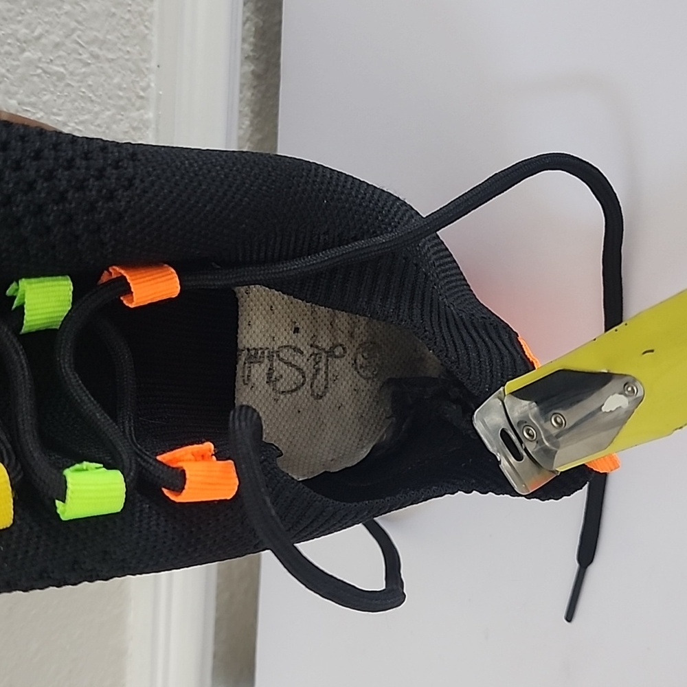 La Sheelah Black Sneakers With Orange Blue Accents women Sneakers Size 8 - Picture 11 of 11